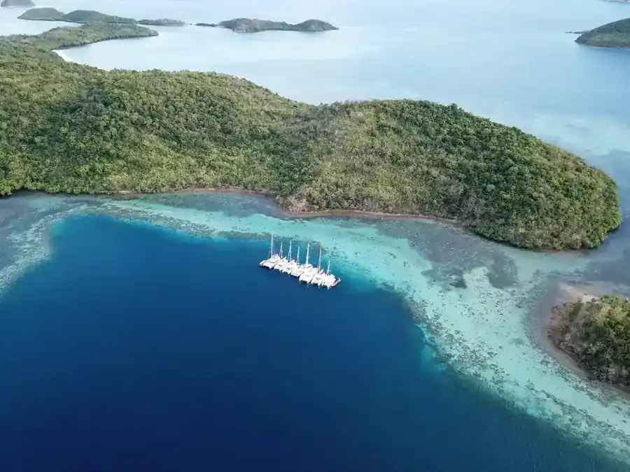 A Lagoon anchored inside an island lagoon