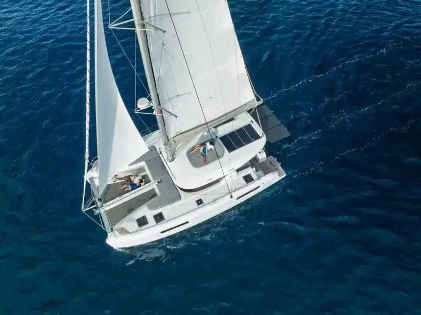 Lagoon 38 — Under sail