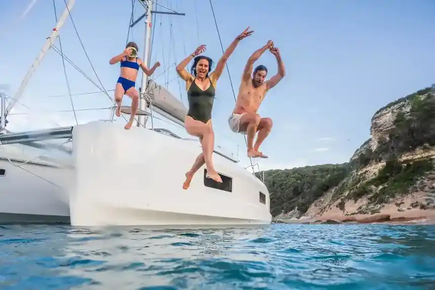 Lagoon 38 — On board