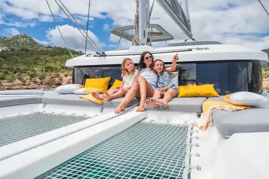 Lagoon 38 — Life on deck