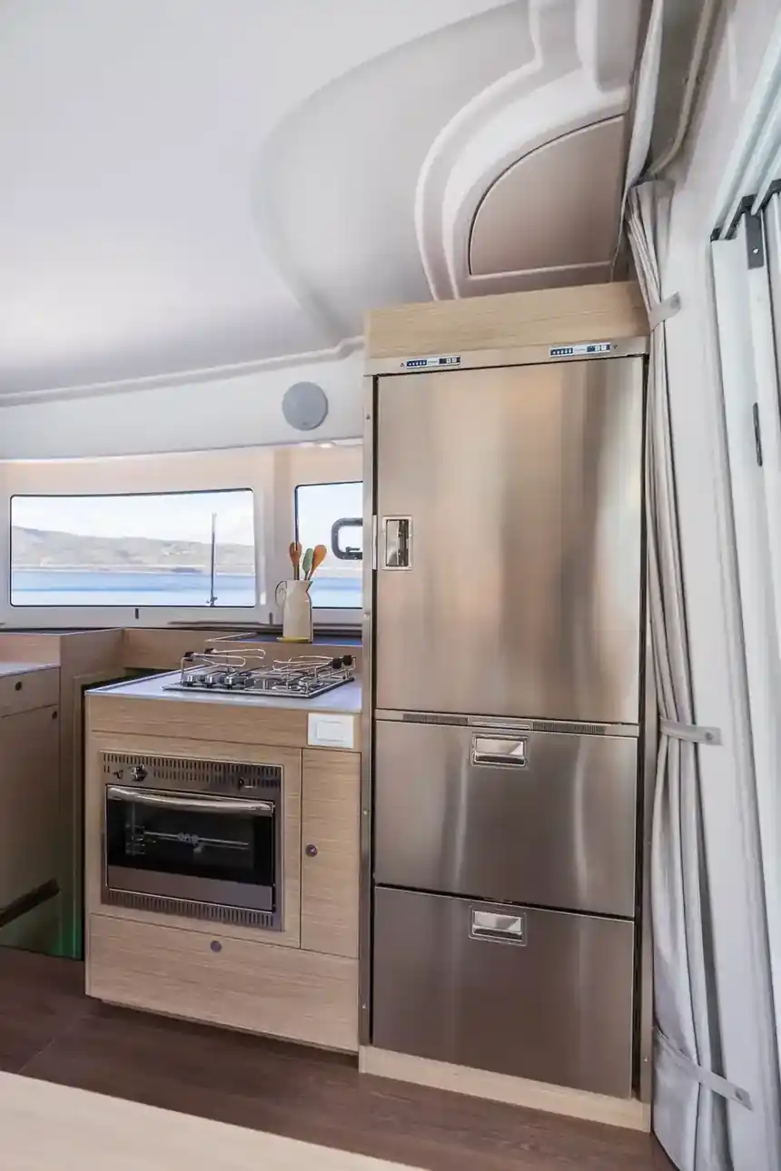 Lagoon 38 — A guest cabin