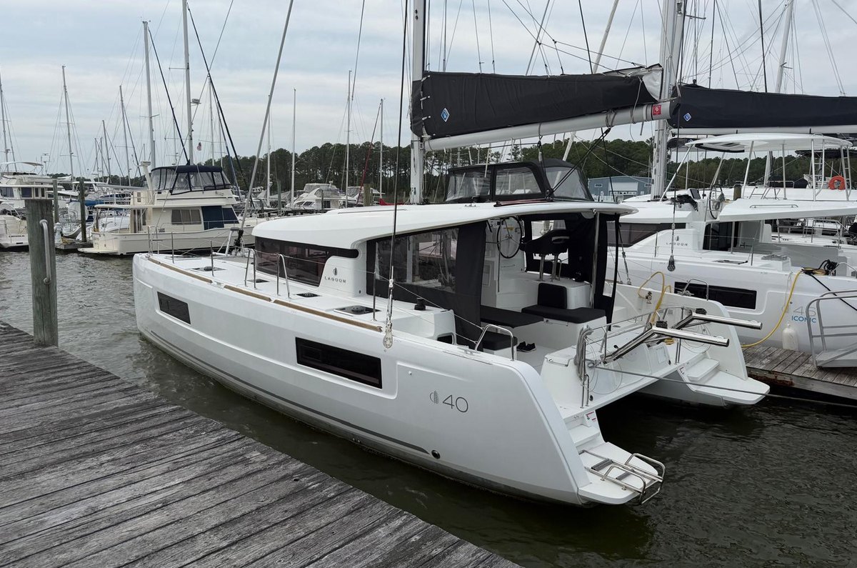 Lagoon 40