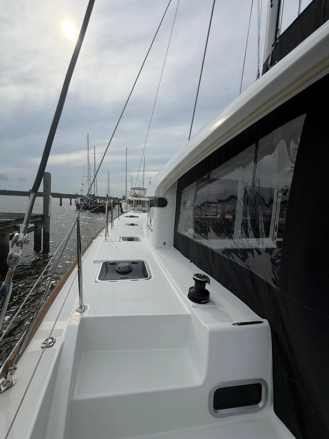 Lagoon 40 — Deck detail
