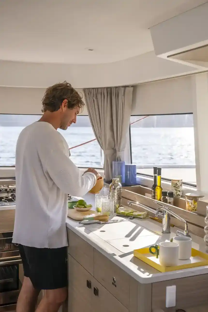 Lagoon 43 — Salon looking aft
