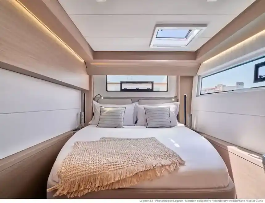 Lagoon 51 Iconic — Below deck