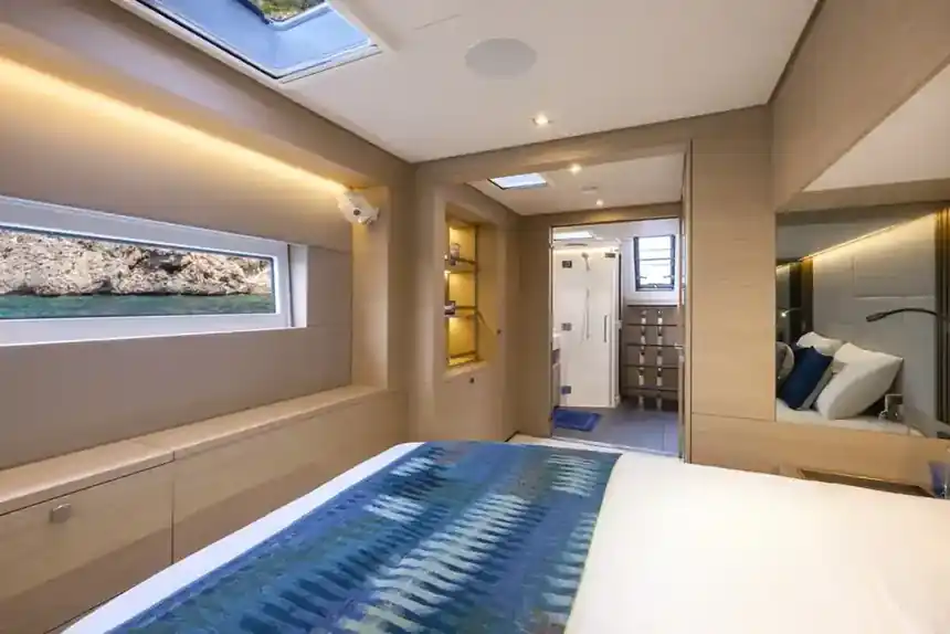 Lagoon 60 — The galley