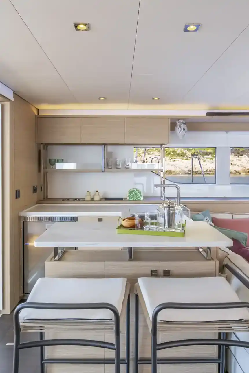 Lagoon 60 — A guest cabin
