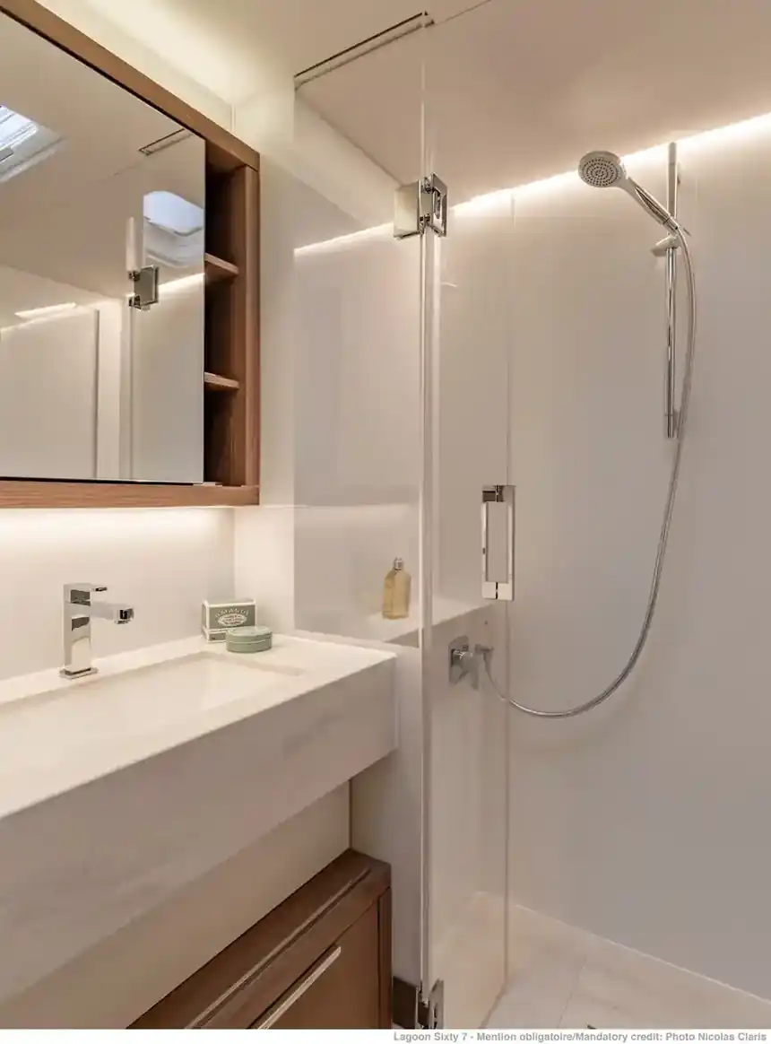 Lagoon SIXTY 7 — A guest cabin